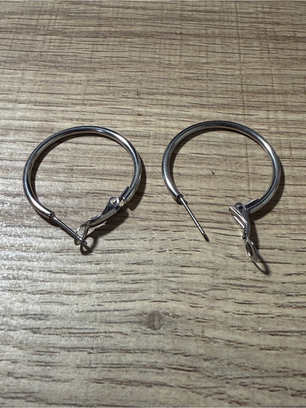 NWOT Source Unknown Silver Hoop Earrings